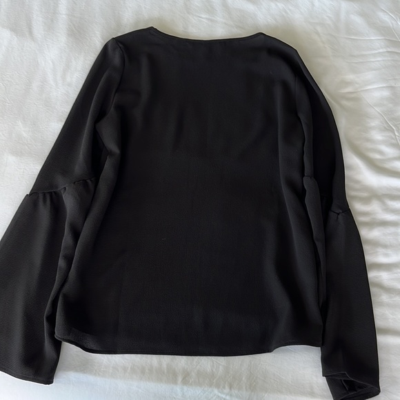 Vero Moda black blouse, long flowy sleeves, XS - Picture 4 of 4